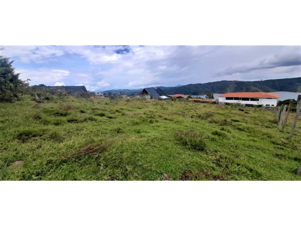 VENTA DE LOTE EN LAGO CALIMA Sector Pequeña Suiza 3.100 MT - 5