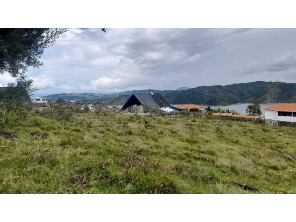 VENTA DE LOTE EN LAGO CALIMA Sector Pequeña Suiza 3.100 MT - 6