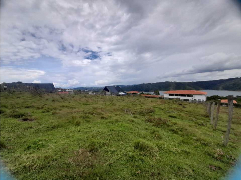 VENTA DE LOTE EN LAGO CALIMA Sector Pequeña Suiza 3.100 MT - 2