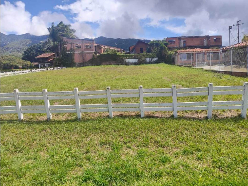 VENTA LOTE LAGO CALIMA EN CONDOMINIO - 2