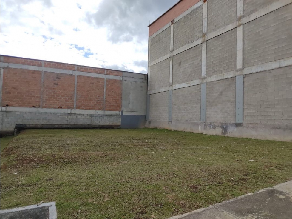 VENTA LOTE PARA BODEGA EN RIONEGRO AEROCENTRO VÍA AEROPUERTO JMC - 2