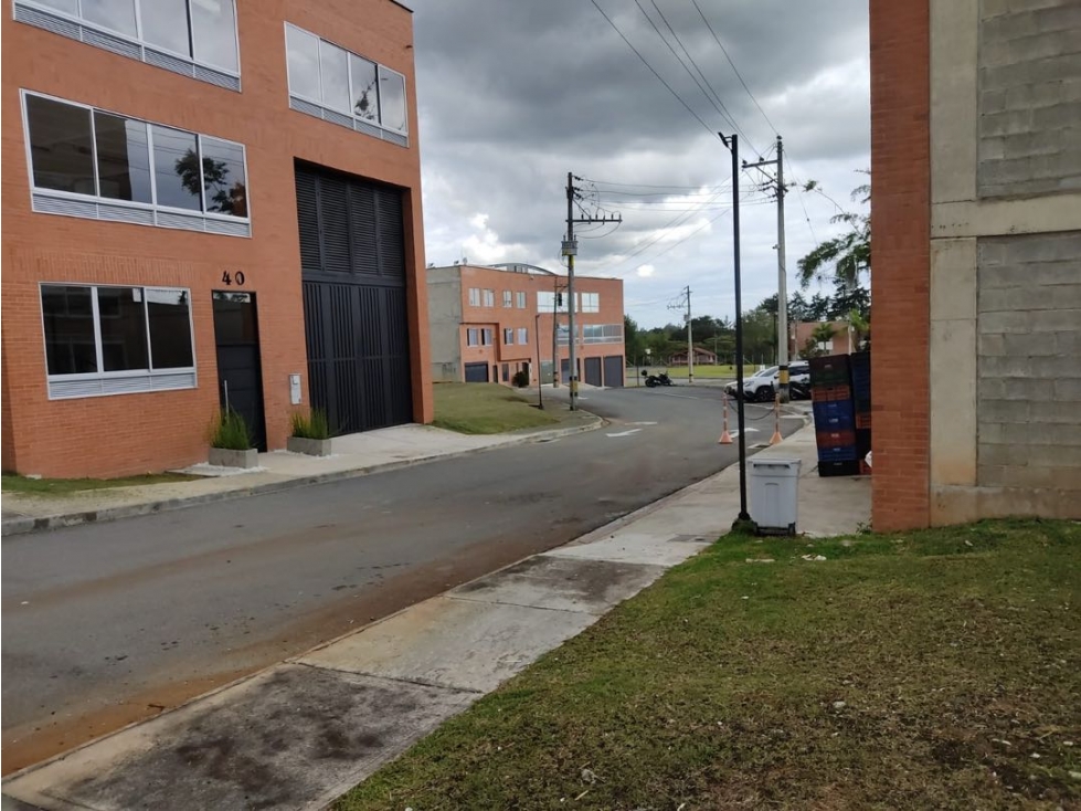 VENTA LOTE PARA BODEGA EN RIONEGRO AEROCENTRO VÍA AEROPUERTO JMC - 3
