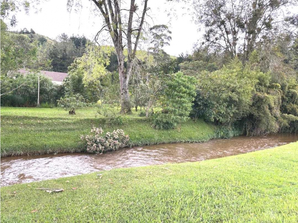 Venta lote parcelacion en El Retiro,área 2.004 mt2 $900.000.000 — foto 2
