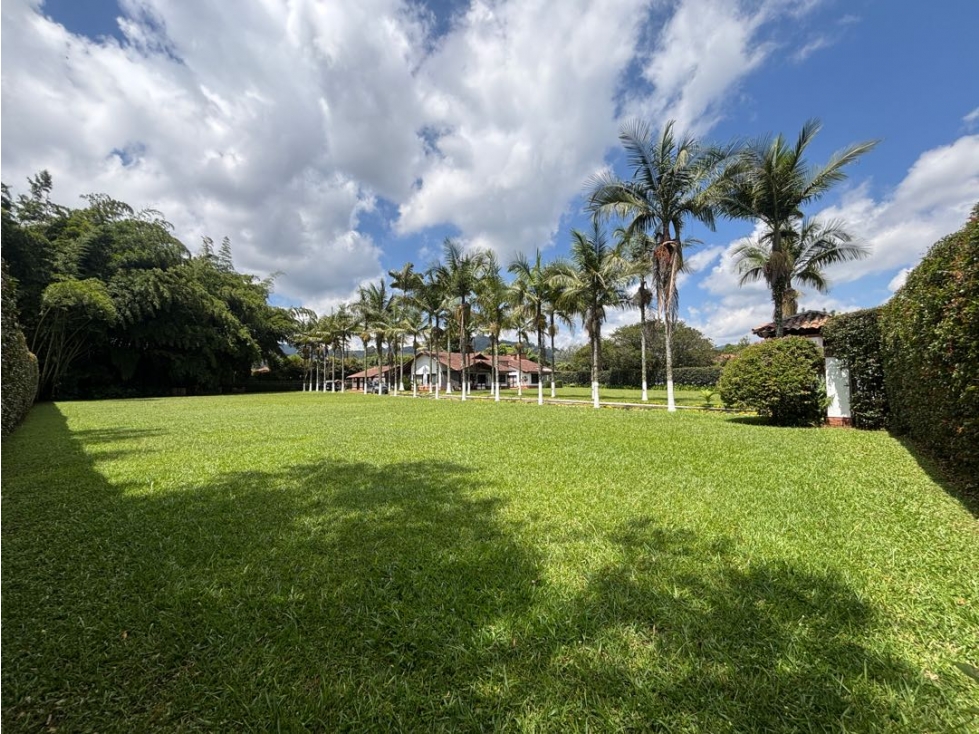 Venta lote en Llanogrande Guayabito de 2.000 m² completamente plano