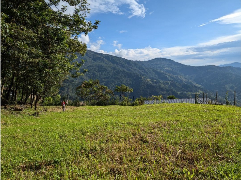 VENTA LOTE RESIDENCIAL. LOMA DEL ESCOBERO. ENVIGADO — foto 2