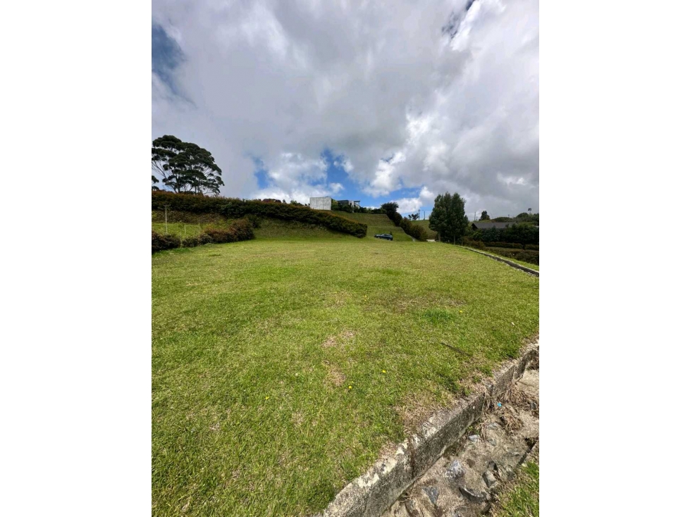 Venta lote unidad cerrada Alto de Las Palmas — foto 4