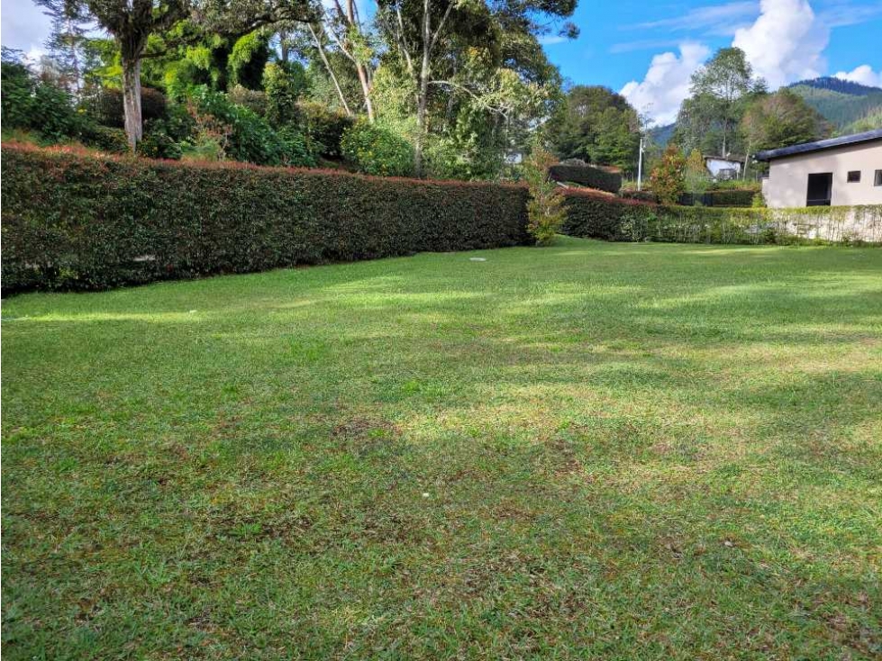 Venta Espectacular Lote Unidad Cerrada ubicado Pantanillo el Retiro — foto 2