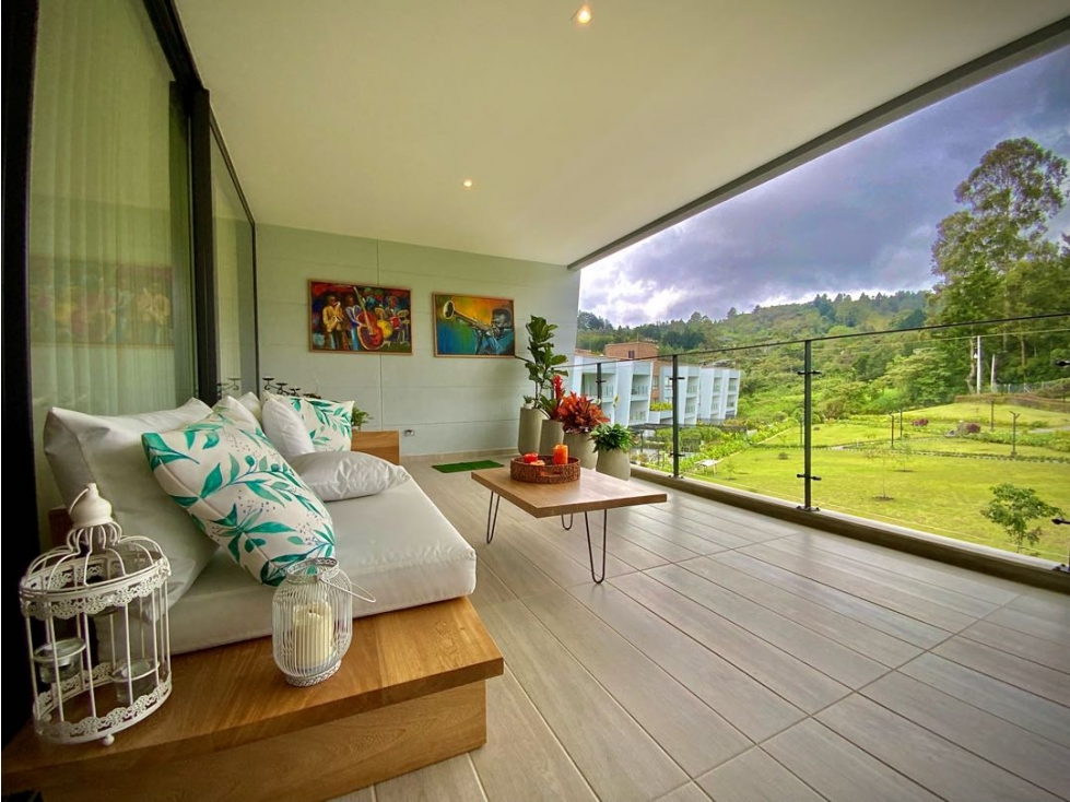 Venta Lujoso Apartamento como Unidad Cerrada Sector Aeropuerto