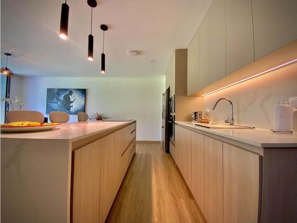 Venta Lujoso Apartamento como Unidad Cerrada Sector Aeropuerto — foto 5