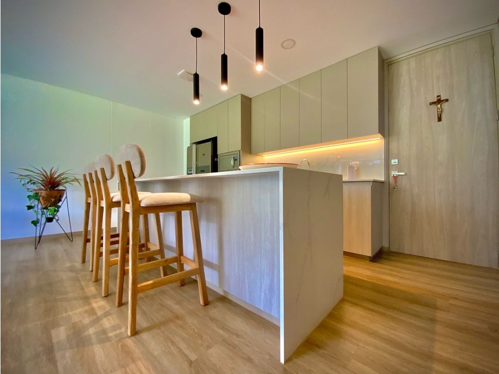 Venta Lujoso Apartamento como Unidad Cerrada Sector Aeropuerto — foto 3