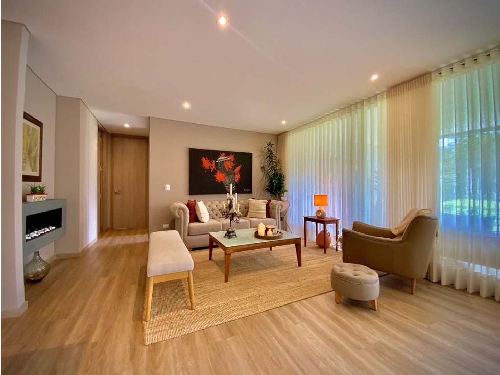 Venta Lujoso Apartamento como Unidad Cerrada Sector Aeropuerto — foto 6