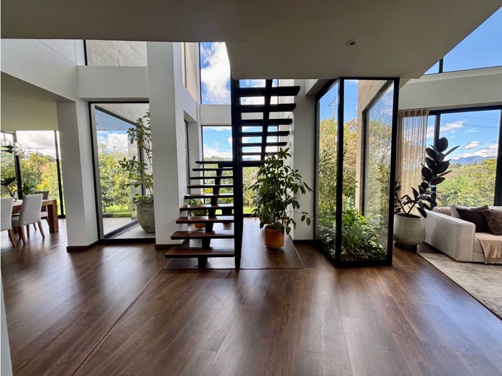 Venta. Macadamia del Río. La Calera. 347mts. 3 habs. Impecable! — foto 2