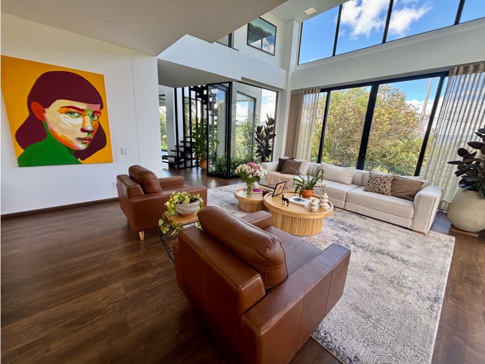 Venta. Macadamia del Río. La Calera. 347mts. 3 habs. Impecable! — foto 3