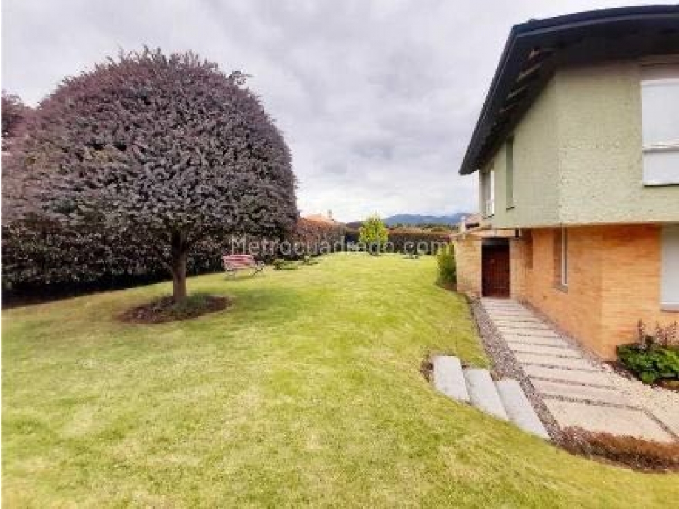 Venta, Macadamia, La Calera, 205mts, 3 habs, lindo jardín y vista! — foto 5
