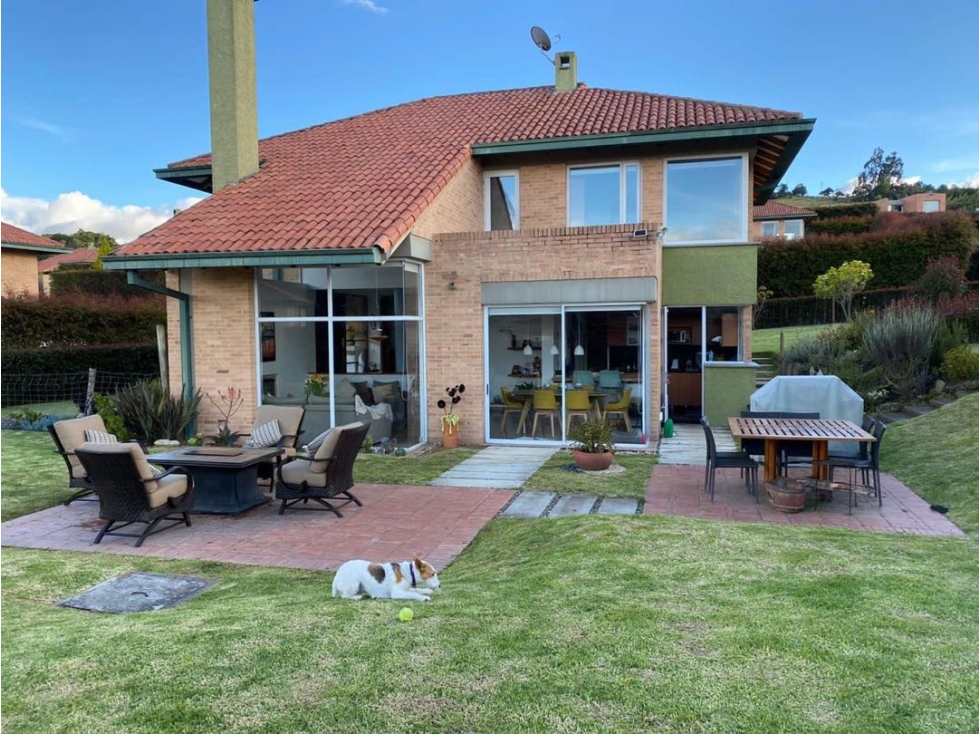 Venta, Macadamia La Calera, 220mts, 3 habs. Precio oportunidad!