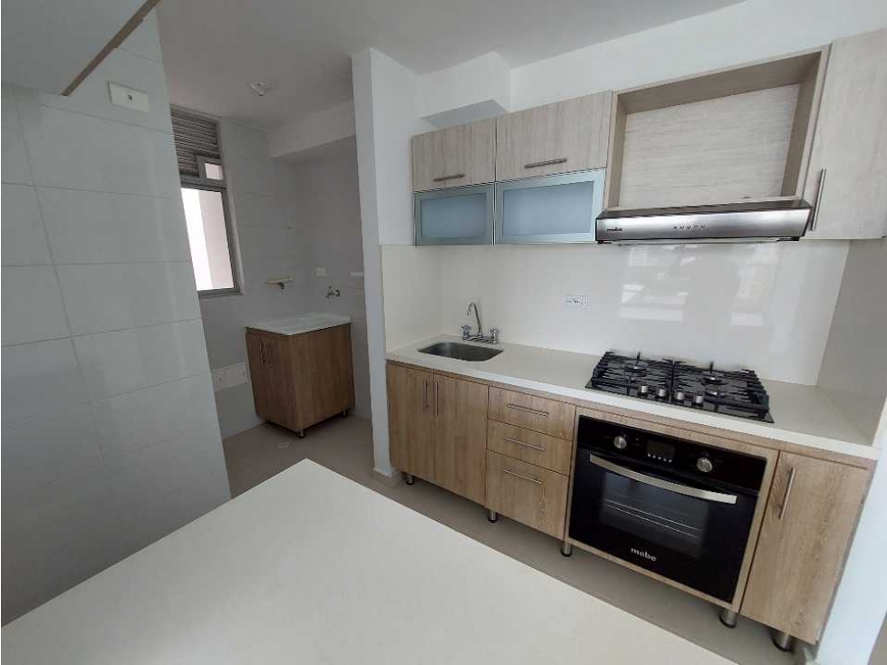ARRIENDO, 3 ALCOBAS, MIRAMAR, PISO ALTO DE SOMBRA. - 6
