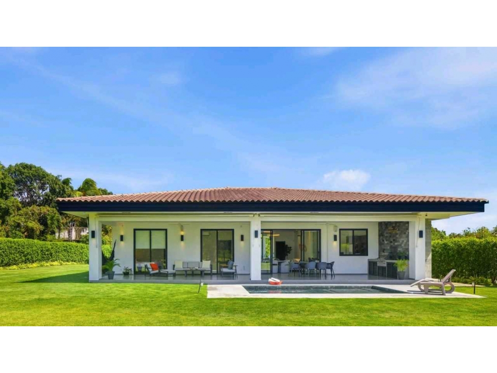VENTA MODERNA Y ELEGANTE CASA DE PLAYA JUNTO A BUENAVENTURA 1883M2 — foto 3