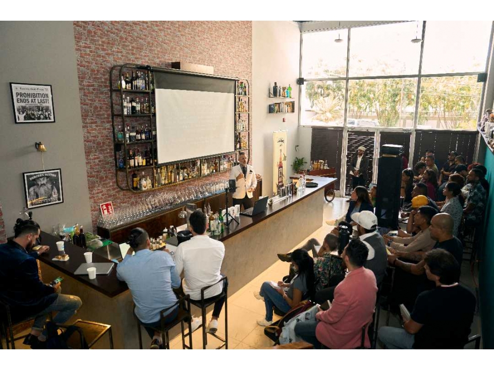 VENTA NEGOCIO EN BELLA VISTA CAFE Y BAR RESTAURANTE EQUIPADO NRR — foto 2