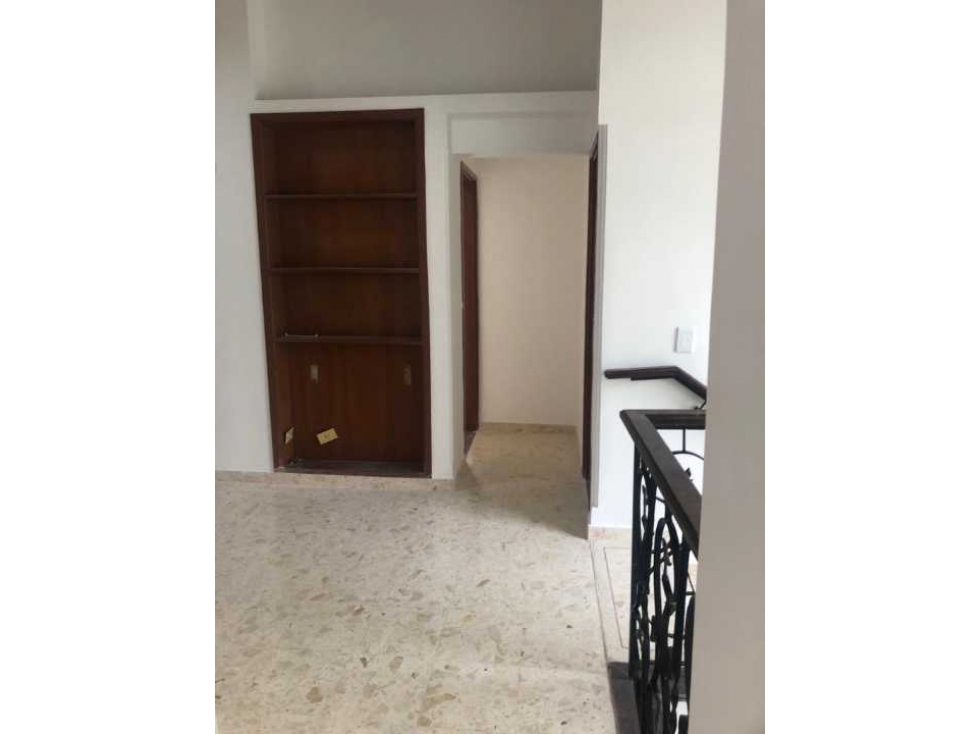 VENTA ÚNICA EN EL CONJUNTO - 5