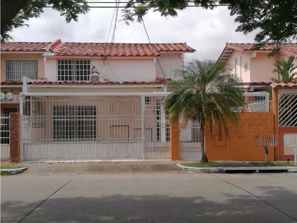 VENTA O ALQUILER CASA DUPLEX CHANIS