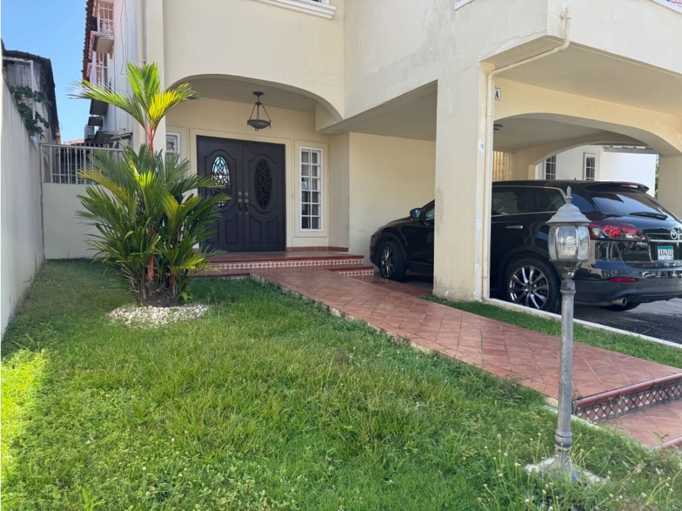 VENTA O ALQUILER CON OPCION A COMPRA DE CASA EN LOS ANGELES 350M2 JP