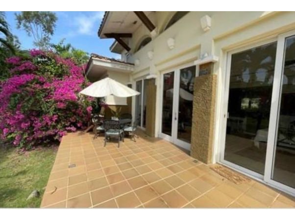 VENTA O ALQUILER DE CASA EN TUCAN COUNTRY CLUB 711M2 3REC+CBE JP — foto 2
