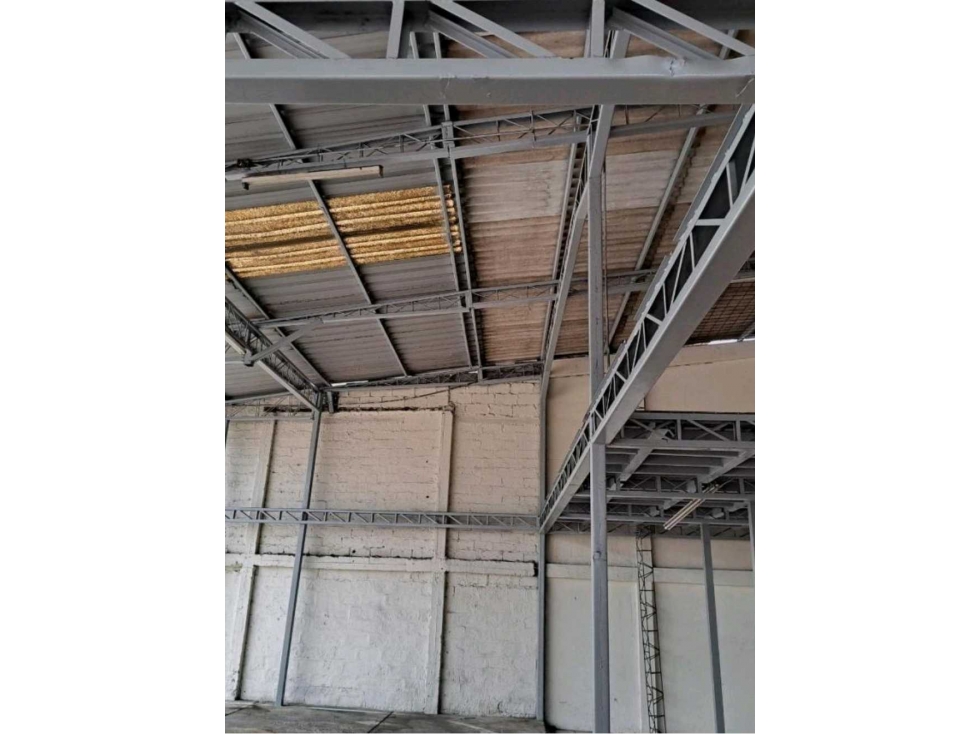 Venta o Alquiler de terreno frente al Mercado de las Esclusas — foto 3