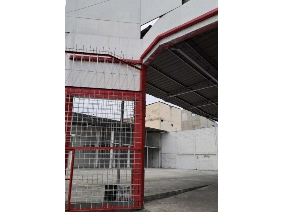 Venta o Alquiler de terreno frente al Mercado de las Esclusas — foto 5
