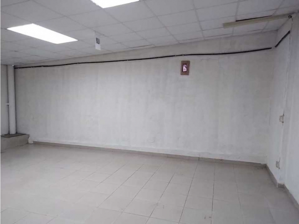 VENTA O ALQUILER LOCAL COMERCIAL parque lefebre - 6