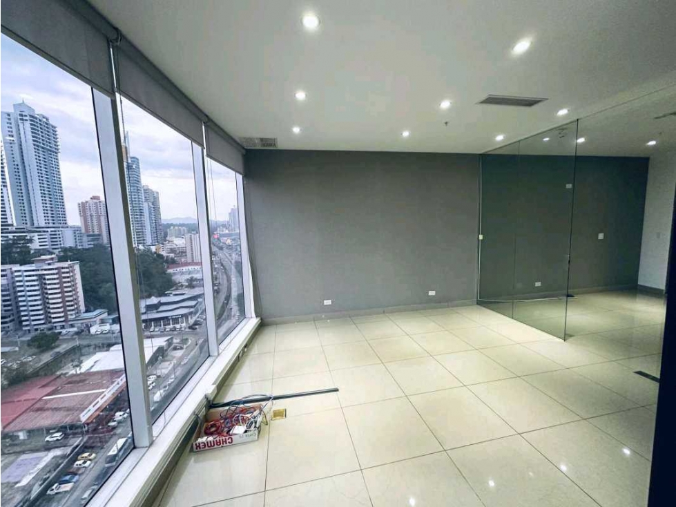 VENTA O ALQUILER OFICINAS PH GOLDEN POINT - 4
