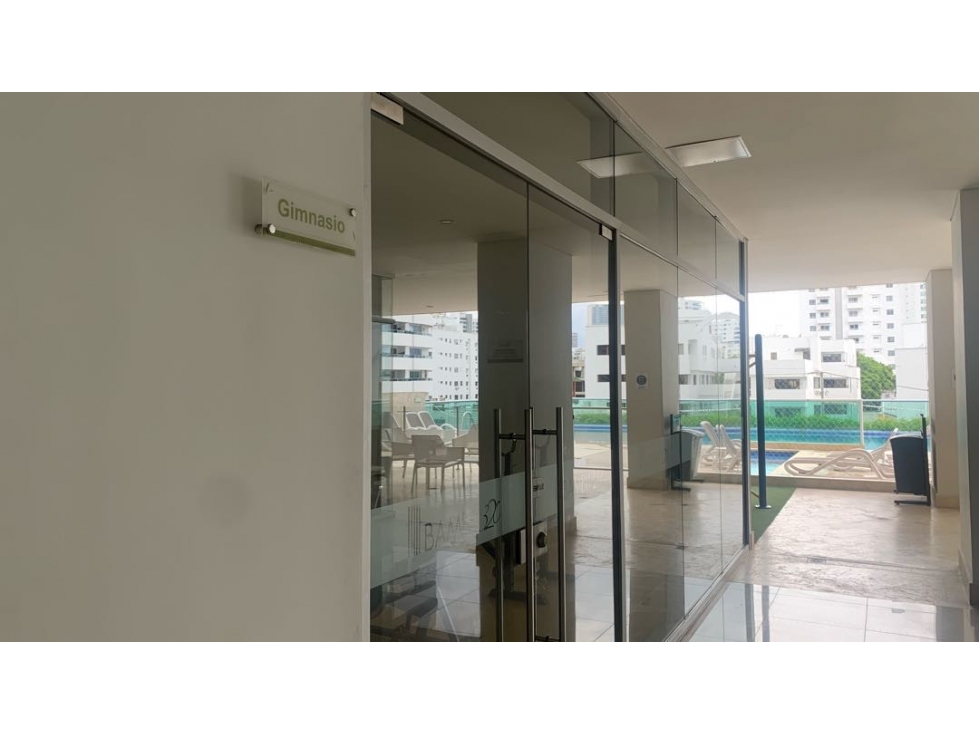 VENTA O ARRIENDO APARTAMENTO DE 3 ALCOBAS EN MANGA SIN MUEBLES — foto 4