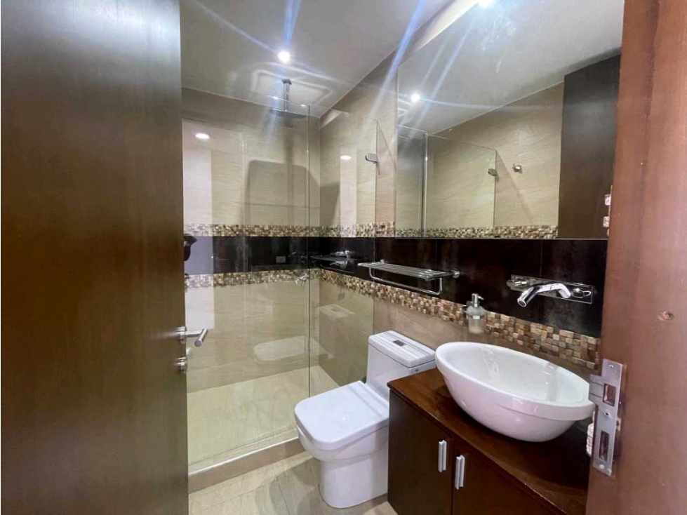 Venta de amplio apartamento en Rosales Bajo — foto 3