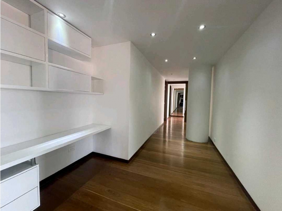 Venta de amplio apartamento en Rosales Bajo — foto 5