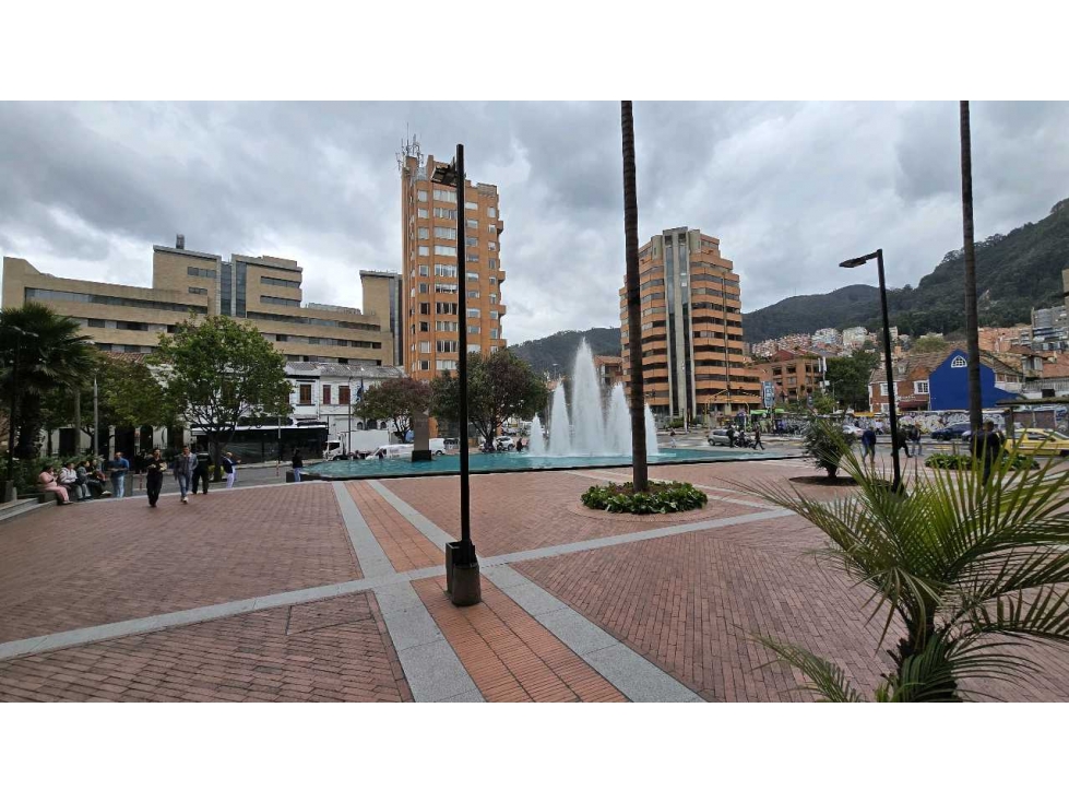 ARRIENDO OFICINA 215m2 +Garaje+Deposito Centro Empresarial Chapinero — foto 3