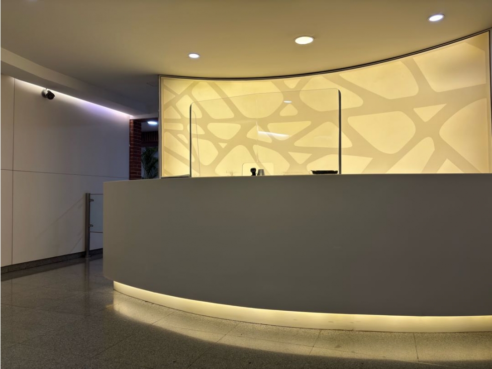 ARRIENDO OFICINA 215m2 +Garaje+Deposito Centro Empresarial Chapinero — foto 5