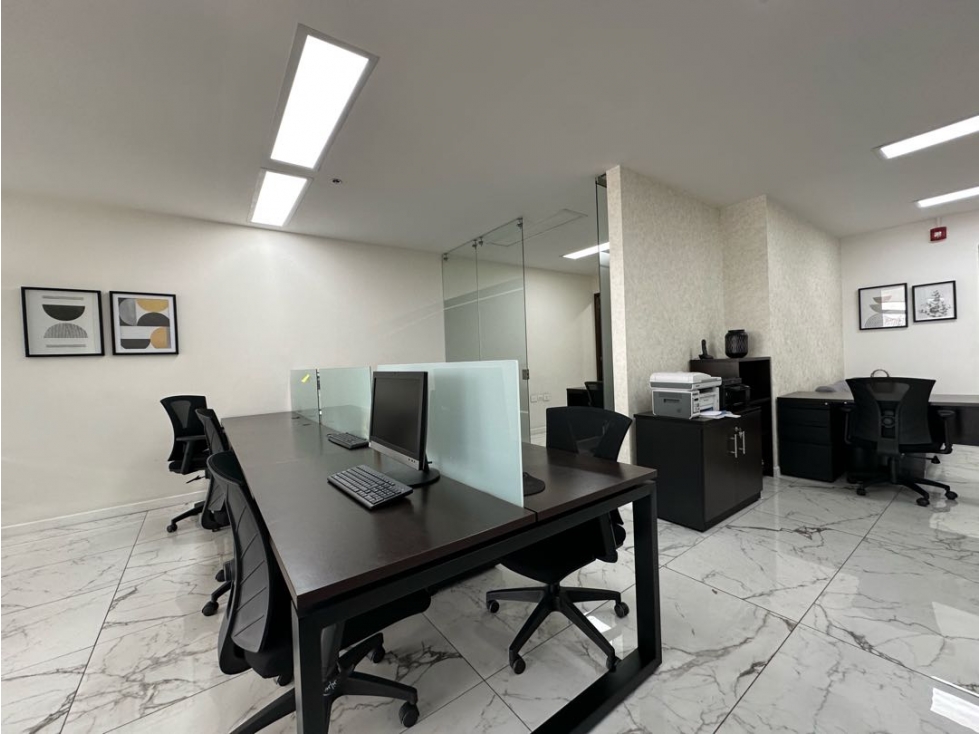 Venta o arriendo oficina 70 metros centro empresarial Maz espacios