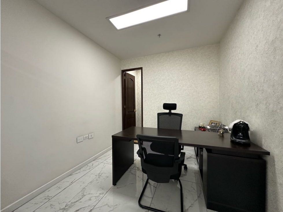 Venta o arriendo oficina 70 metros centro empresarial Maz espacios — foto 5