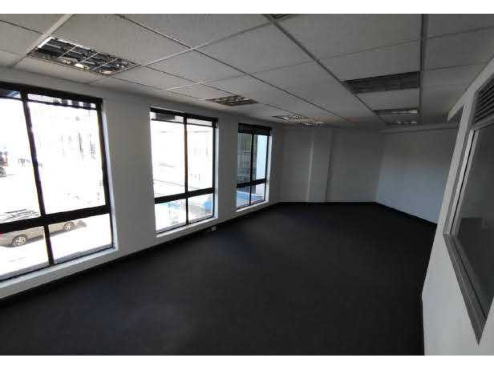 OFICINA EN VENTA O ARRIENDO 90 m² NIZZA