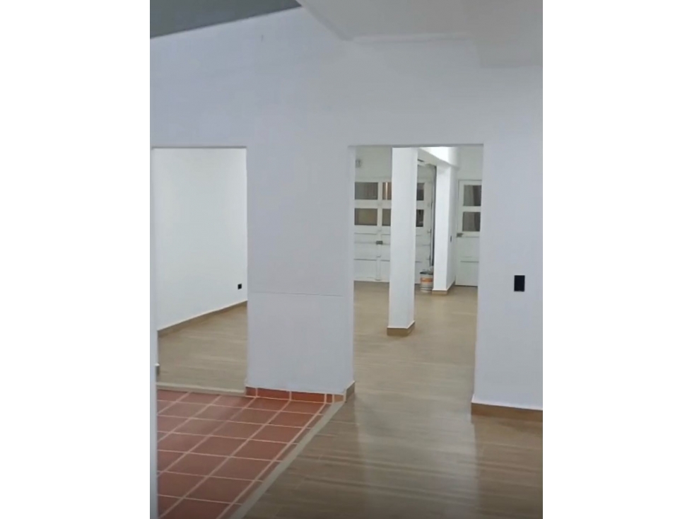 Venta o permuta CASA en LAURELES Santa Teresita - Primer piso