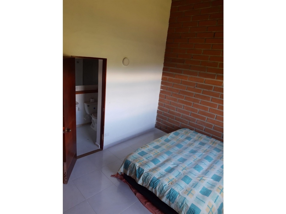 Venta o permuta de FINCA en SAN JERÓNIMO con CABALLERIZAS — foto 4