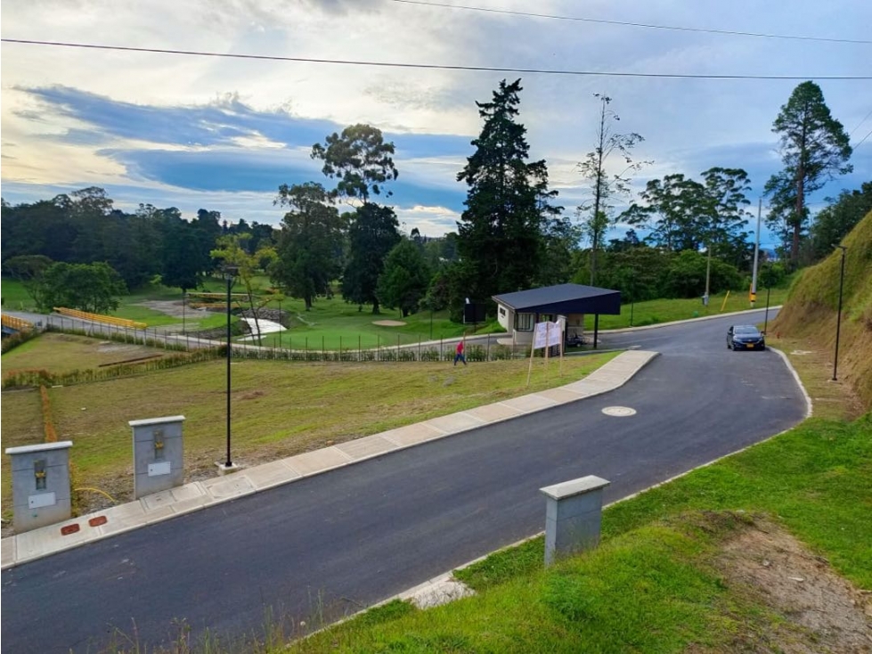 Venta o permuta de LOTE en RIONEGRO cerca al Club de Golf la Macarena — foto 2