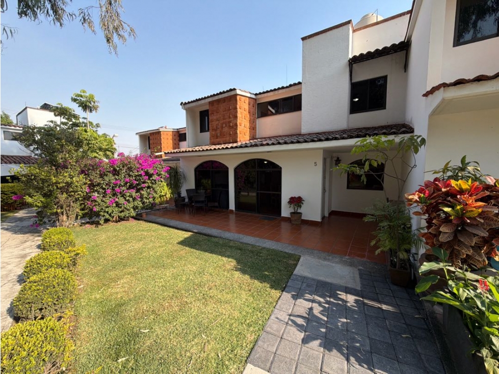 Venta o renta de casa en condominio zona céntrica de Cuernavaca Mor
