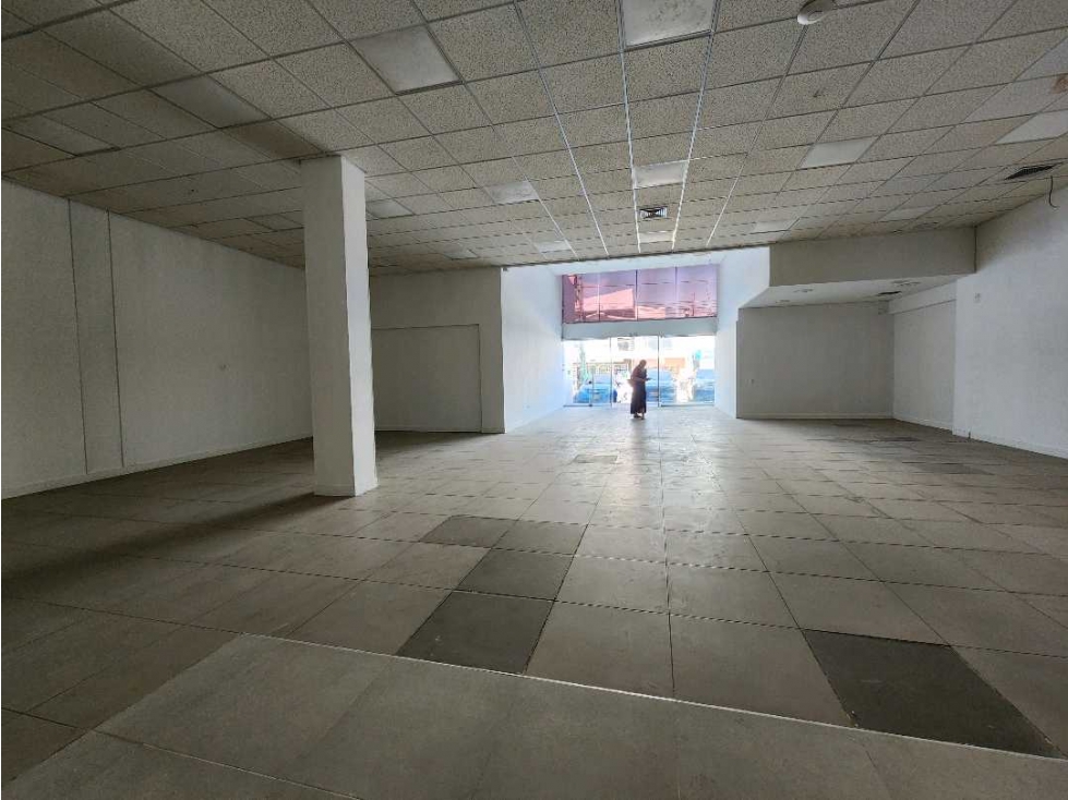 Venta o Renta Local Comercial - 3