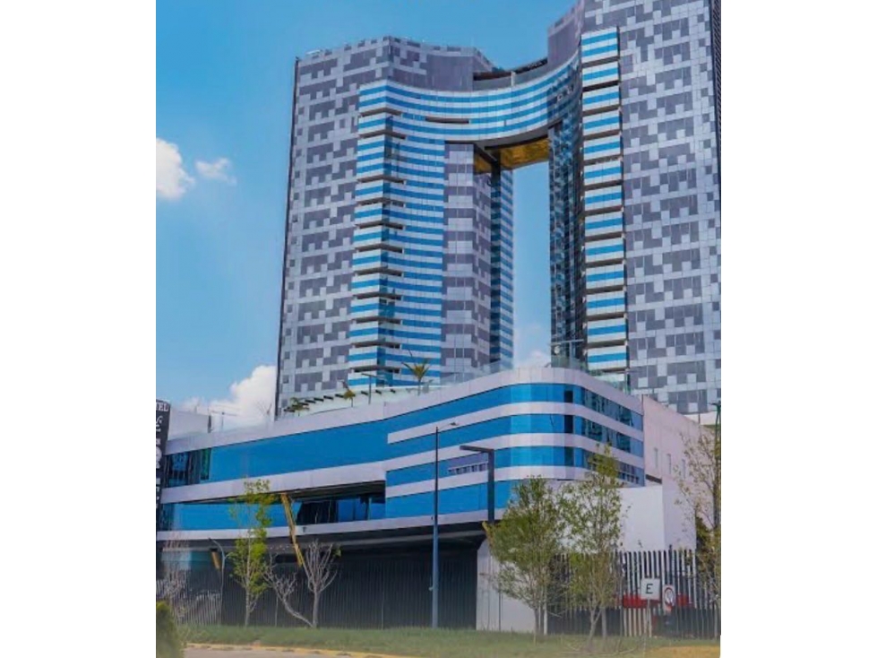 VENTA O RENTA PENTHOUSE DE LUJO EN VIA DORADA - 1