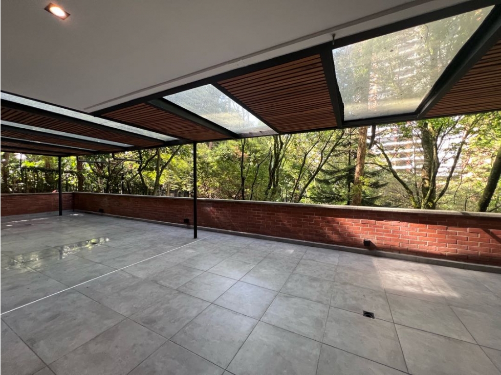 VENTA O RENTA PISO BAJO CON TERRAZA VISTA A VERDE EN LA COLA DEL ZORRO — foto 6