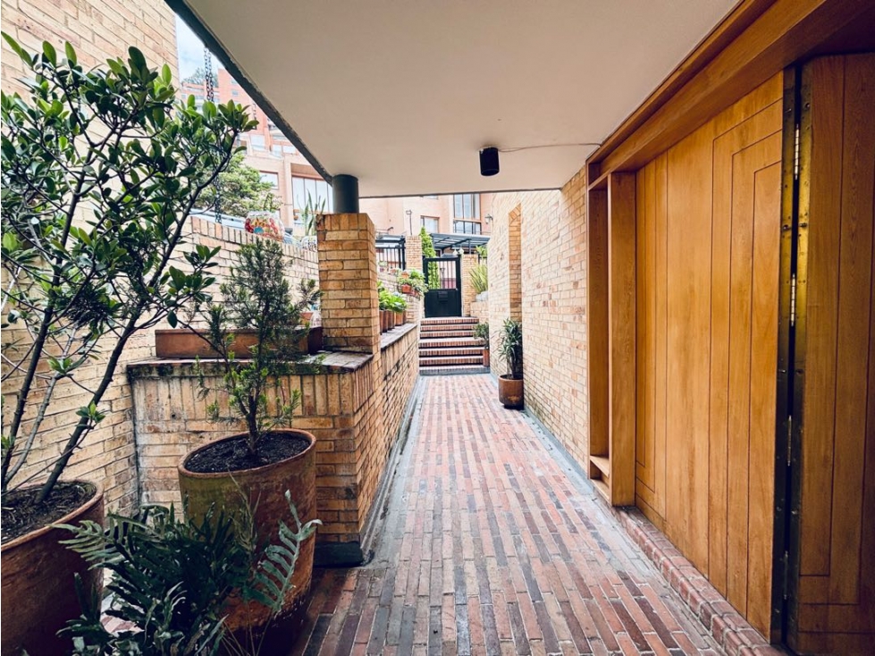 VENTA o ARRIENDO CASA 580m2 - TERRENO 680m2 REMODELADA BOSQUE MEDINA — foto 4