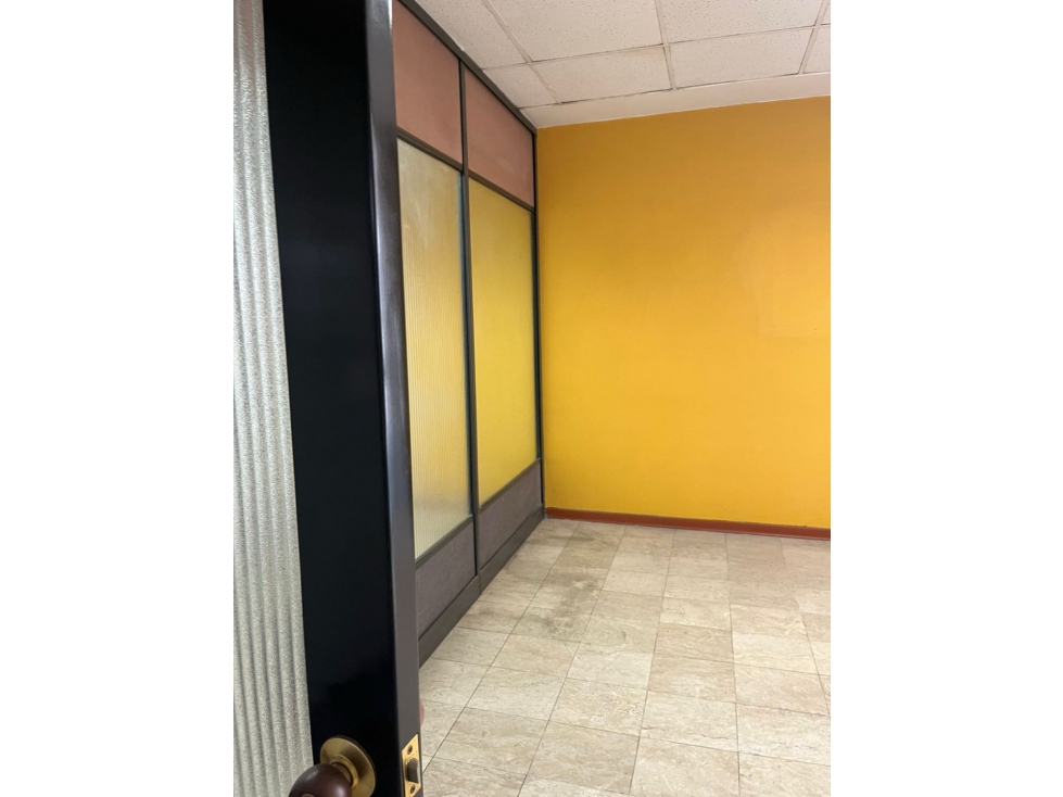 Venta oficina 23Mts2 centro Pereira — foto 2