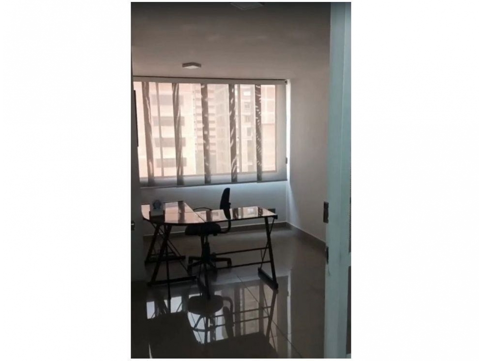 Venta OFICINA de 2 espacios cerca al CLUB MEDELLIN — foto 4