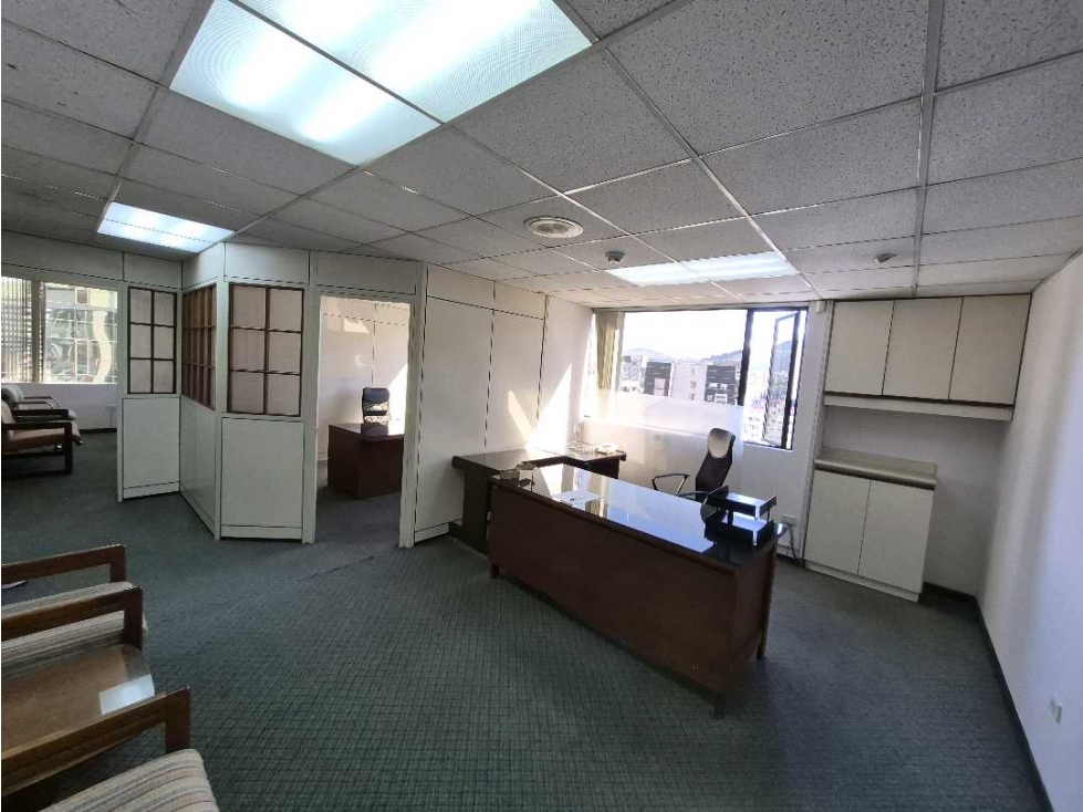 VENTA OFICINA, EDIFICIO CORPORATIVO, PISO ALTO, LA CAROLINA, AMAZONAS — foto 2