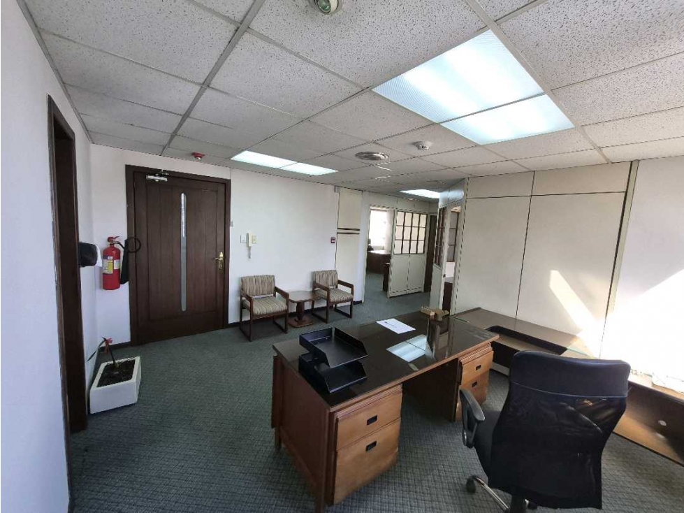VENTA OFICINA, EDIFICIO CORPORATIVO, PISO ALTO, LA CAROLINA, AMAZONAS — foto 3